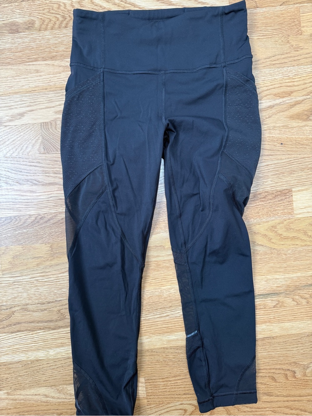 lululemon athletica Wunder Under Crop - mesh detailing